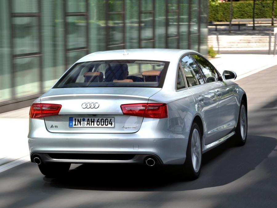 Audi A6 Hybrid Sedan (4G, C7) 2011 года  (фото 14 из 24)